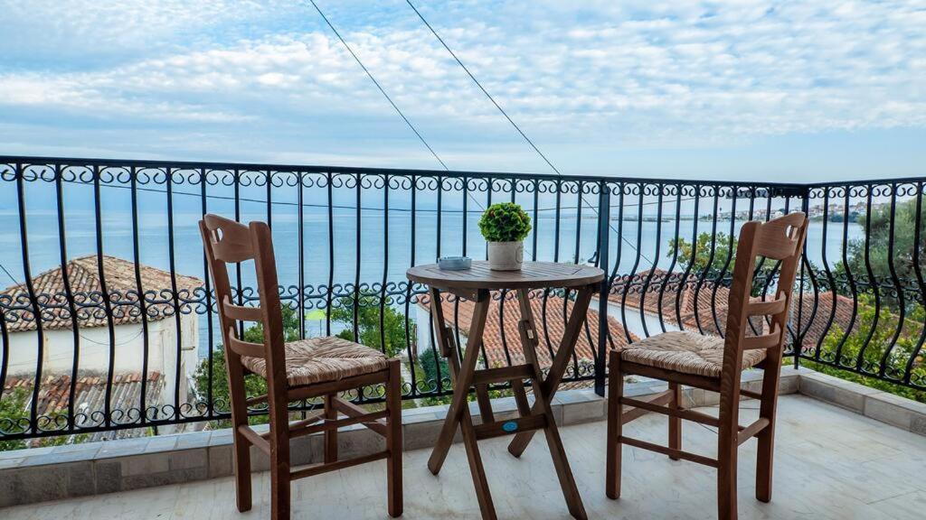 Makarounis Thea Hotel Petalidi Exterior photo